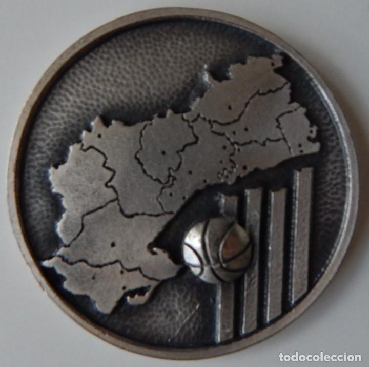 Trofeos y medallas: Federaci&oacute; Territorial de Basquetbol 25&egrave; aniversari - Tarragona - Foto 2