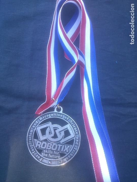 Trofeos y medallas: MEDALLA CONGRESO ROBOTIX - Foto 2