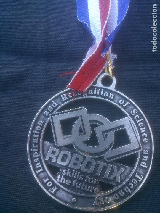 Trofeos y medallas: MEDALLA CONGRESO ROBOTIX - Foto 1