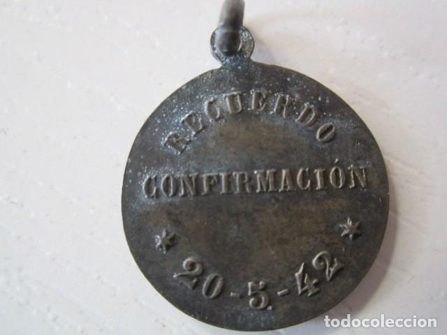 Trofeos y medallas: (121) MEDALLA CONFIRMACION 1942 - Foto 2