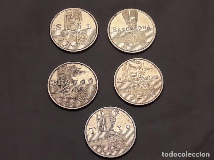 Trofeos y medallas: Lote de 5 monedas conmemorativas Juegos Olímpicos Seul Barcelona Tokio Moscú Los Ángeles - Foto 8 - 235725015