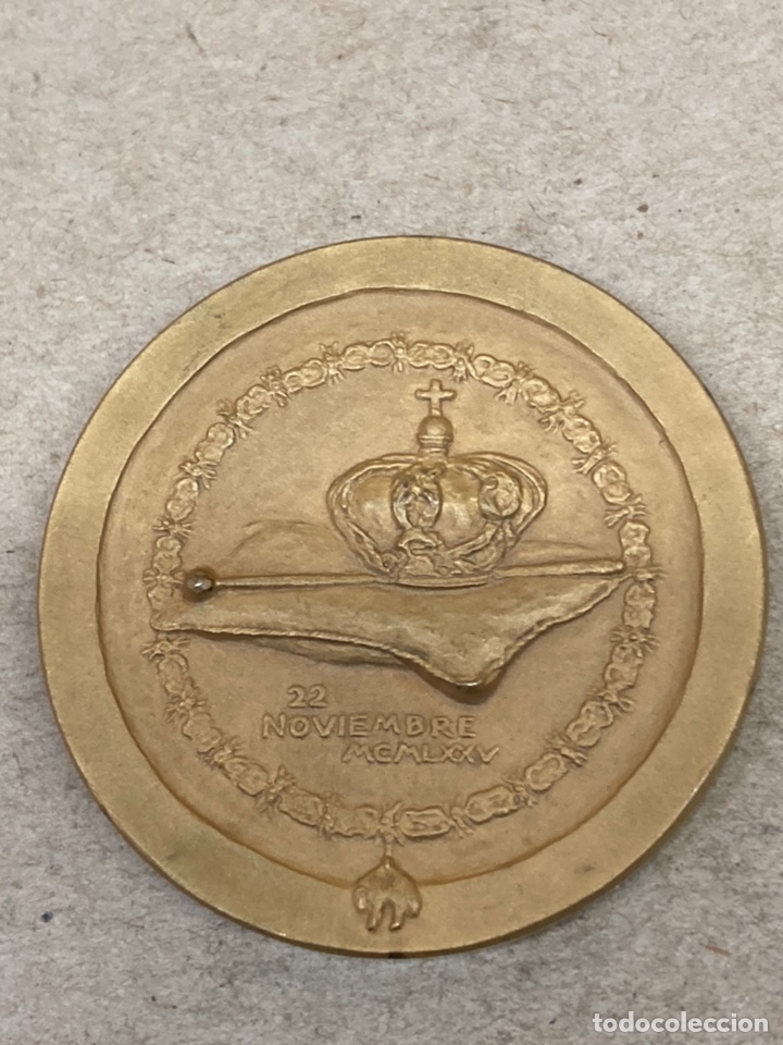 Trofeos y medallas: Medalla de bronce Juan Carlos I - Foto 2