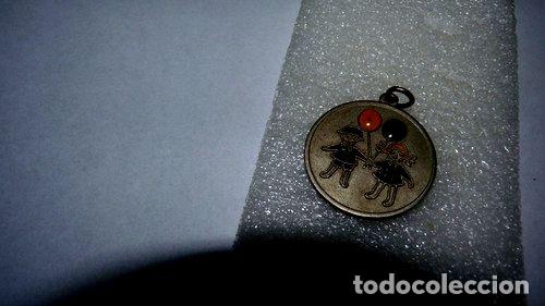 Trofeos y medallas: medalla jardin de infantes 1996 - Foto 1