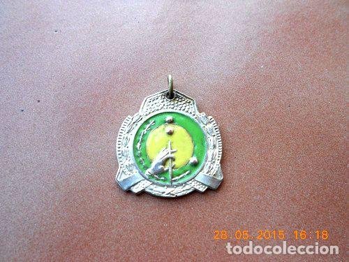Trofeos y medallas: espectacular medalla con esmalte de billar decada del 60 - Foto 1