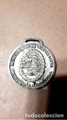Trofeos y medallas: medalla municipalidad de vicente lopez - Foto 1