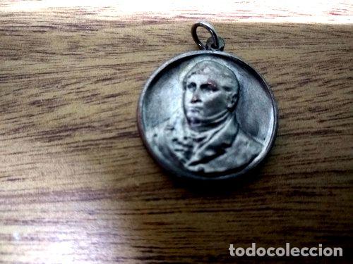 Trofeos y medallas: medalla escuela nacional de comercio n1 manuel - Foto 1