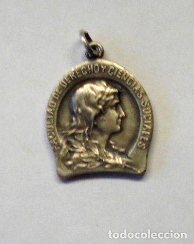 Trofeos y medallas: medalla antigua 1908 facultad de derecho - Foto 1