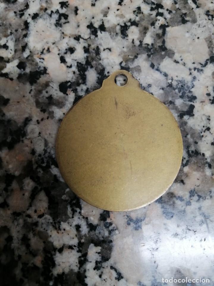 Trofeos y medallas: MEDALLA AROS ANTORCHA OLIMPICA - Foto 2