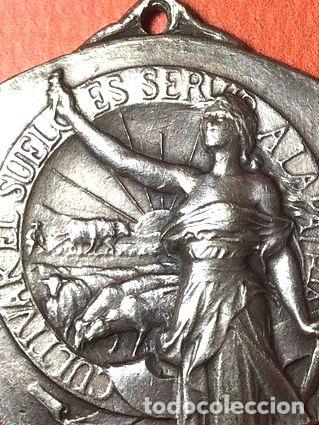 Trofeos y medallas: medalla cultivar el suelo es servir a la patria cod 502 - Foto 1