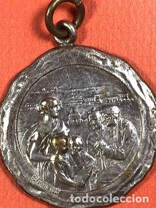Trofeos y medallas: medalla a la conducta - Foto 1