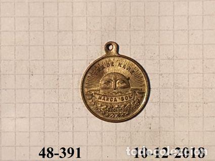 Trofeos y medallas: medalla montevideo marca sol 42gr 23mm - Foto 1