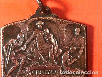 Trofeos y medallas: medalla caridad alberto barcelo - Foto 1