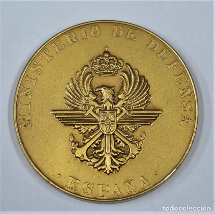 Trofeos y medallas: MEDALLA. MINISTERIO DE DEFENSA. ESPA&Ntilde;A - Foto 1