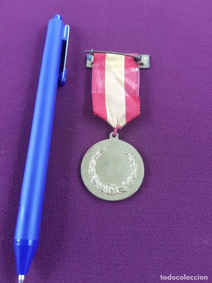 Trofeos y medallas: Medalla futbol - Foto 2