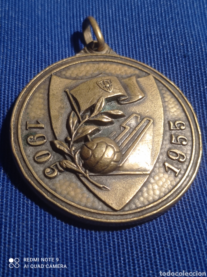 Trofeos y medallas: MEDALLA BODAS DE ORO SEVILLA C.F - Foto 1
