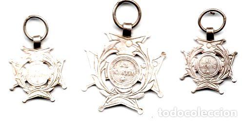 Trofeos y medallas: 3 medallas al merito plata - Foto 1