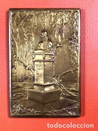 Trofeos y medallas: medalla profesor doctor alejandro posadas - Foto 1