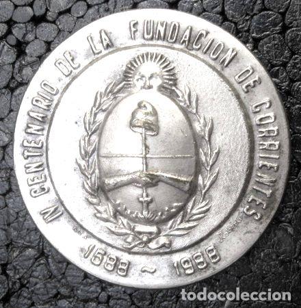Trofeos y medallas: medalla 4 centenario fundacin de corrientes - Foto 1