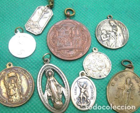 Trofeos y medallas: lote de 9 medallas religiosas - Foto 1
