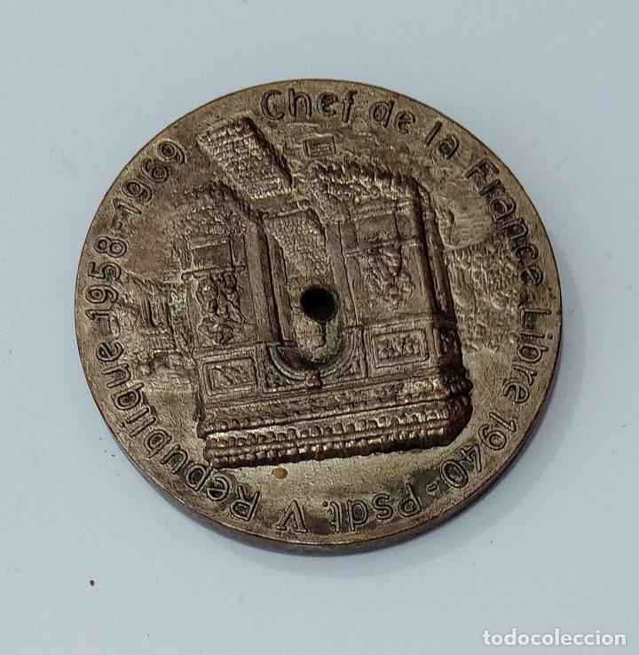 Trofeos y medallas: MEDALLA. GENERAL DE GAULLE 189 - 1970 - Foto 2
