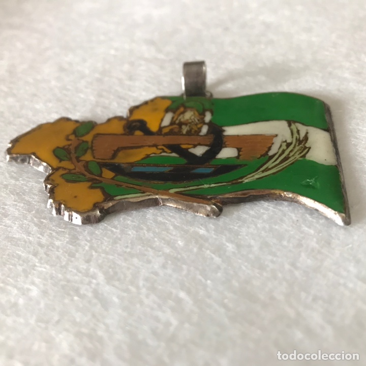 Trofeos y medallas: MEDALLA ESMALTADA DE ANDALUC&Iacute;A A IDENTIFICAR - Foto 2