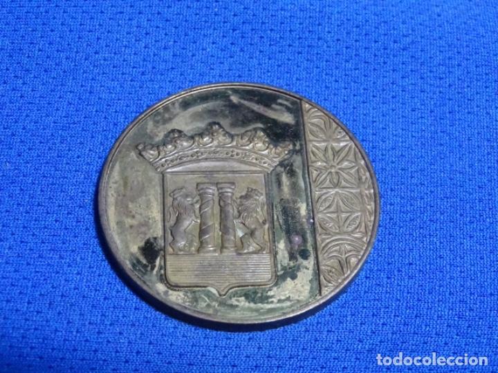 Trofeos y medallas: MEDALLLA BADAJOZ. 40 MM. - Foto 2