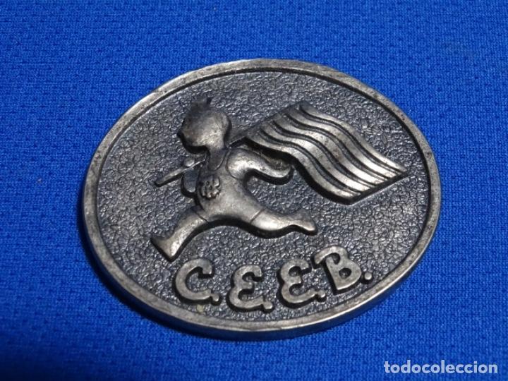 Trofeos y medallas: MEDALLLA C.E.E.B. LA CA&Iacute;XA. 52x44 MM. - Foto 1