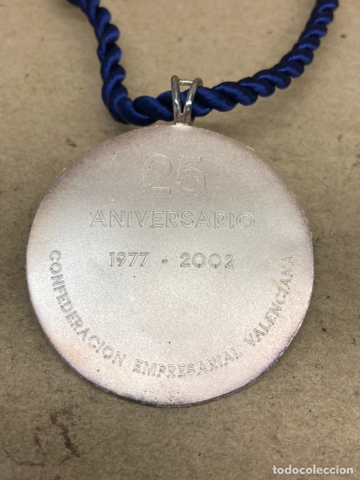 Trofeos y medallas: Medalla 25 aniversario - Foto 2