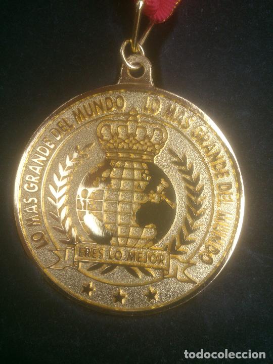 Trofeos y medallas: PREMIO A LA MEJOR MADRE - Foto 3