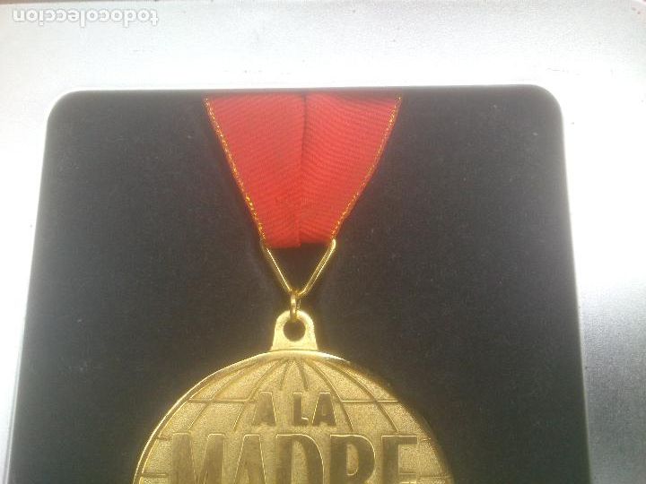 Trofeos y medallas: PREMIO A LA MEJOR MADRE - Foto 6