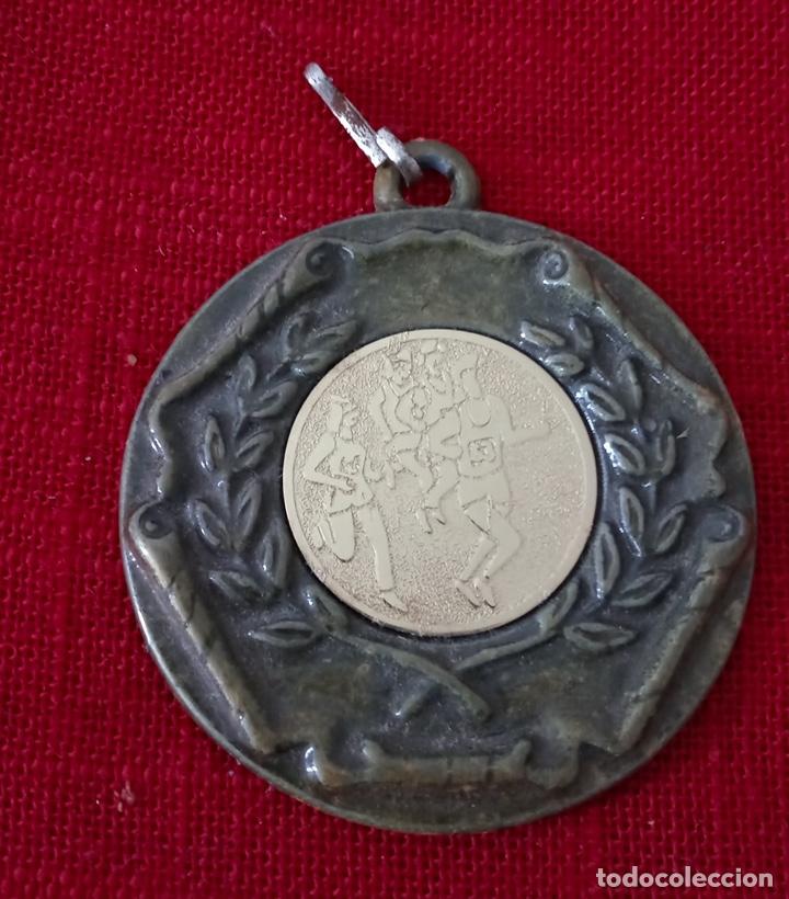 Trofeos y medallas: Medalla Juegos Deportivos - Foto 1