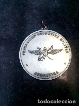 Trofeos y medallas: antigua medalla militar - Foto 1