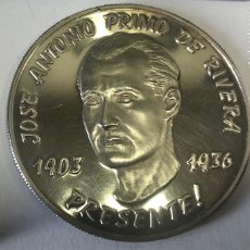 Trofeos y medallas: MEDALLA DE PLATA DE LEY, CONMEMORATIVA DE JOSE ANTONIO PRIMO DE RIVERA (1903-1936).. Lote 280905203
