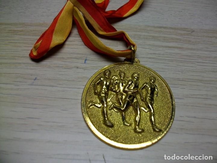 Trofeos y medallas: MEDALLA CROSS INMACULADA de 1985 - Foto 1