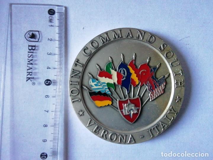 Trofeos y medallas: Medallon conmemorativo OTAN - Foto 1