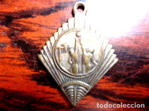 Trofeos y medallas: medalla de basquet cd 106 - Foto 1