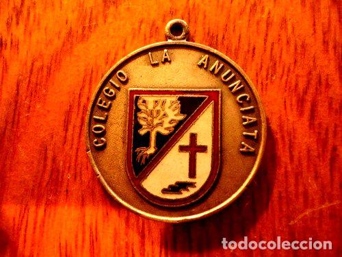 Trofeos y medallas: medalla del colegio la anuncita cd 138 - Foto 1