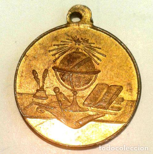 Trofeos y medallas: medalla al merito - Foto 1
