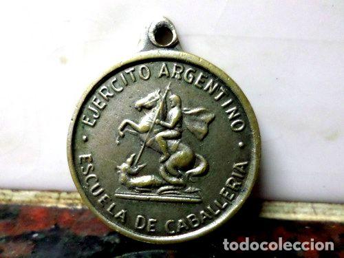 Trofeos y medallas: medalla ejercito argentino escuela de caballeria - Foto 1