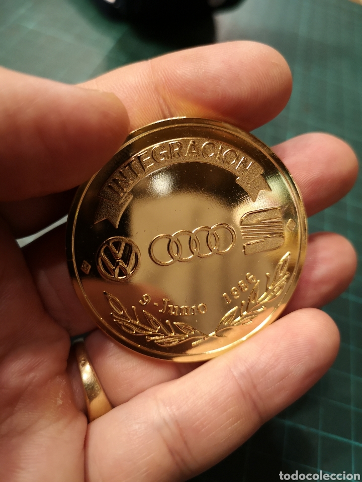 Trofeos y medallas: Moneda Seat Wolkswagen Audi - Foto 4