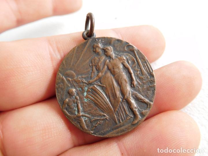 Trofeos y medallas: Medalla solidaritat catalana a&ntilde;o 1906 - Foto 1