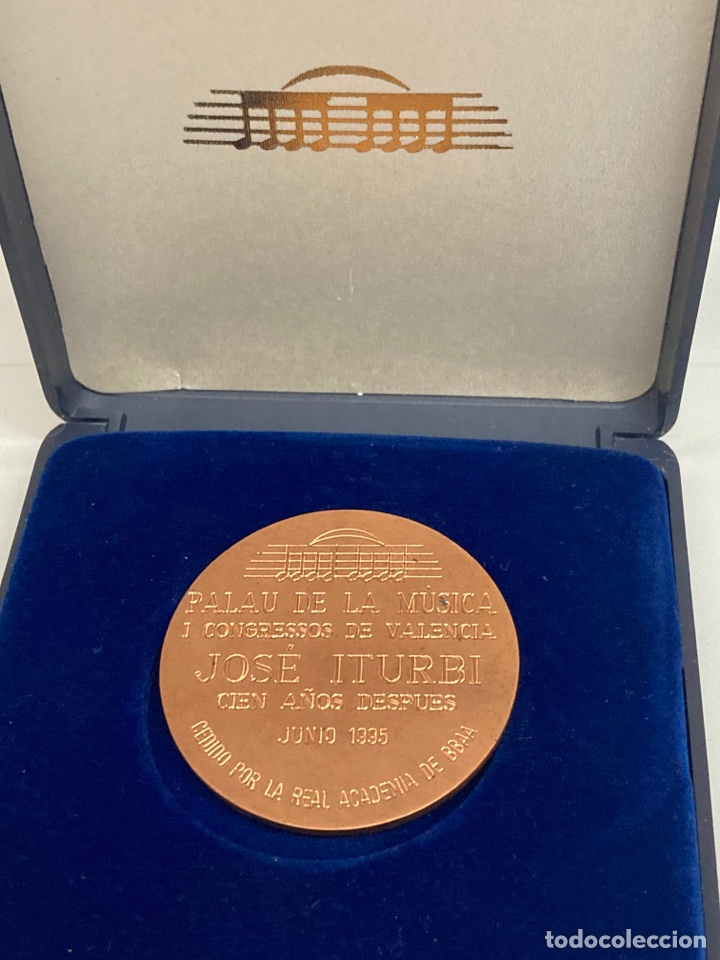 Trofeos y medallas: Medalla de bronce Palou de la m&uacute;sica - Foto 1