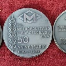 Trofeos y medallas: 5 MEDALLAS DE TRANSPORTE PÚBLICO DE BARCELONA. METAL PLATEADO. 1973/1999