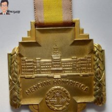 Trofeos y medallas: CONDECORACIÓN / MENCIÓN HONORÍFICA E.P. SARRIA / MEDALLA INSIGNIA ESPAÑA - AÑOS 50