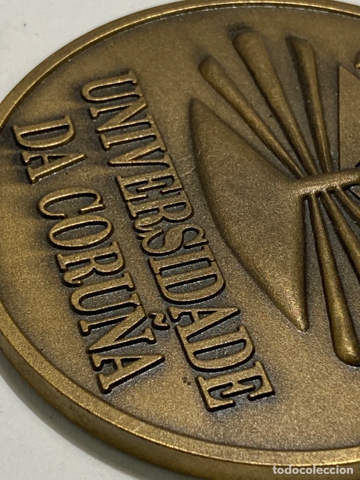 Trofeos y medallas: MEDALLA CONMEMORATIVA DE BRONCE - UNIVERSIDADE DA CORU&Ntilde;A - Foto 4
