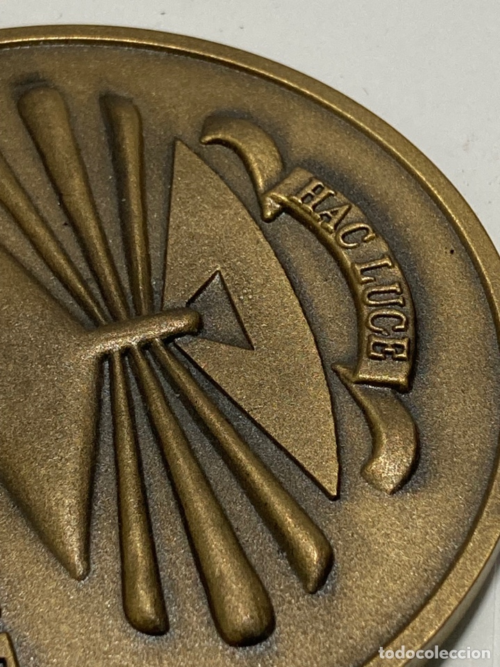 Trofeos y medallas: MEDALLA CONMEMORATIVA DE BRONCE - UNIVERSIDADE DA CORU&Ntilde;A - Foto 5