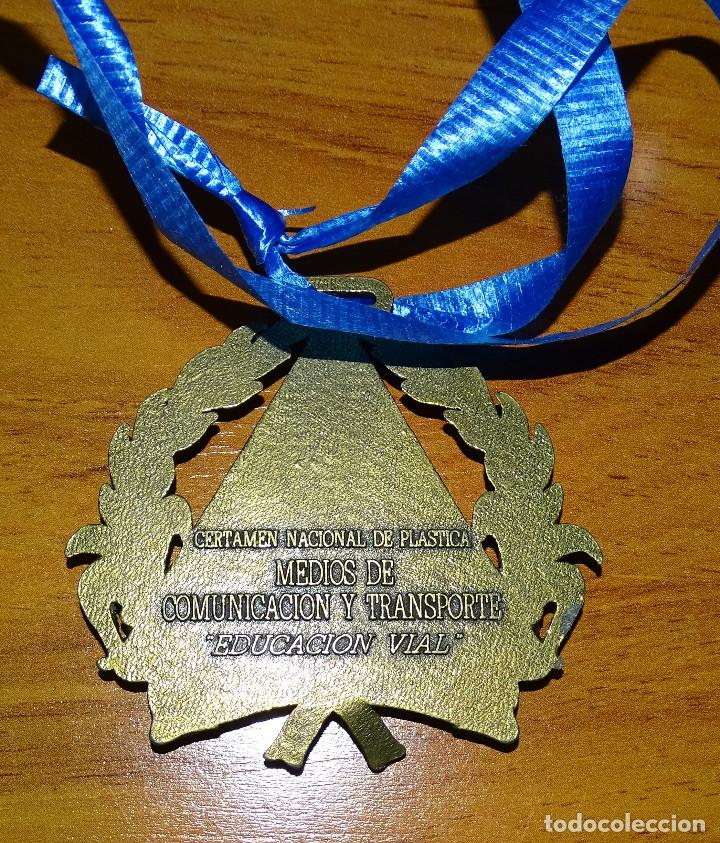 Trofeos y medallas: Medalla Educaci&oacute;n Vial. - Foto 2