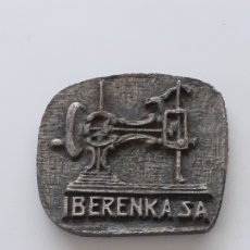Trofeos y medallas: IBERENKA S. A. TERLERKA, ENKALON. RECUERDO DE EMPRESA, PISAPAPELES. Lote 334952933