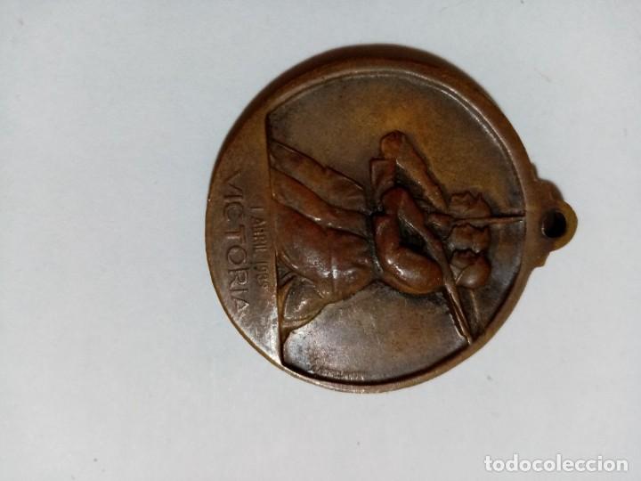 Trofeos y medallas: Medalla alzamiento militar 1936 - Foto 1