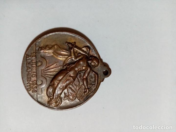 Trofeos y medallas: Medalla alzamiento militar 1936 - Foto 2